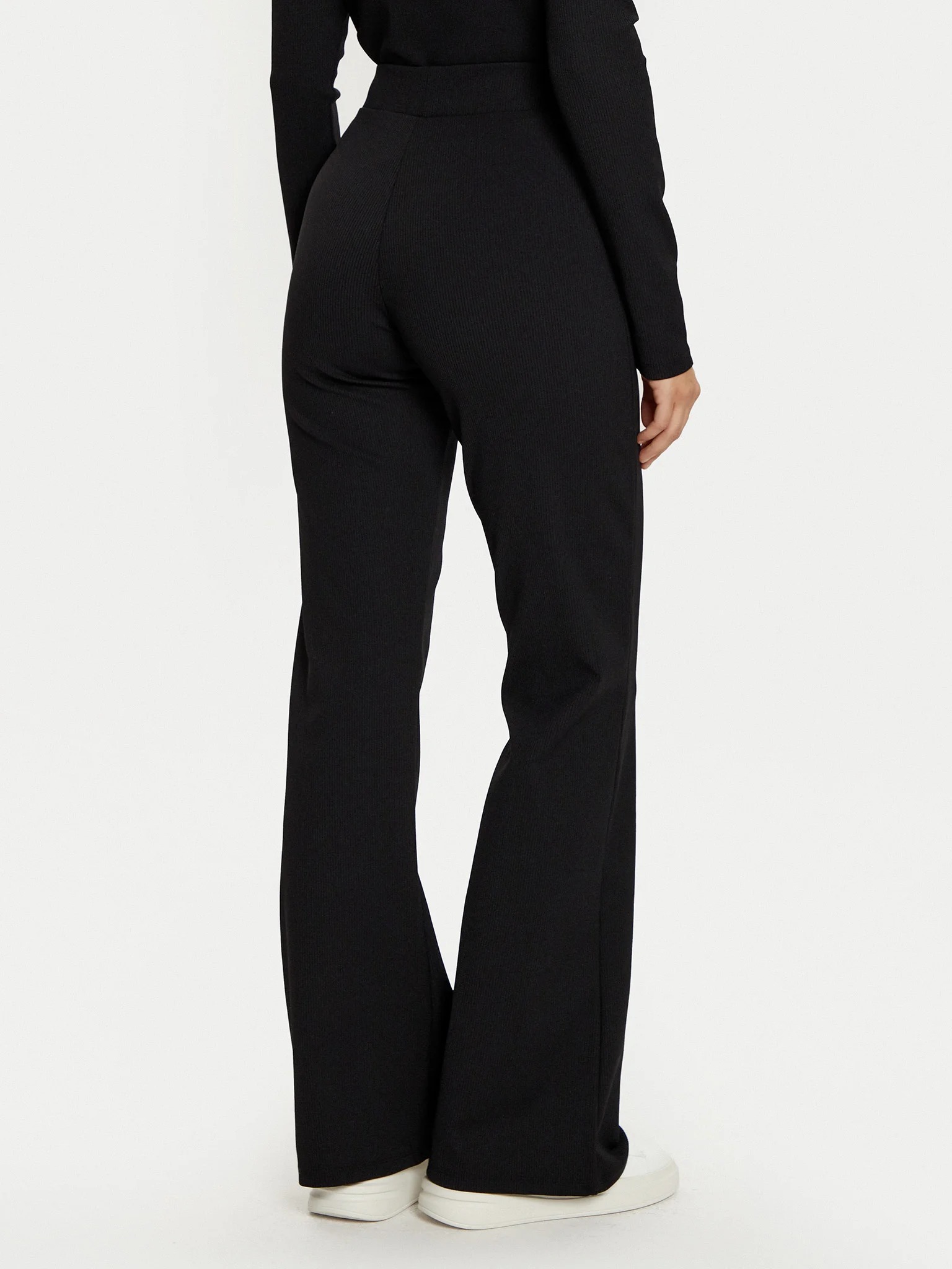 GUESS ATHLEISURE - JPD Fashion